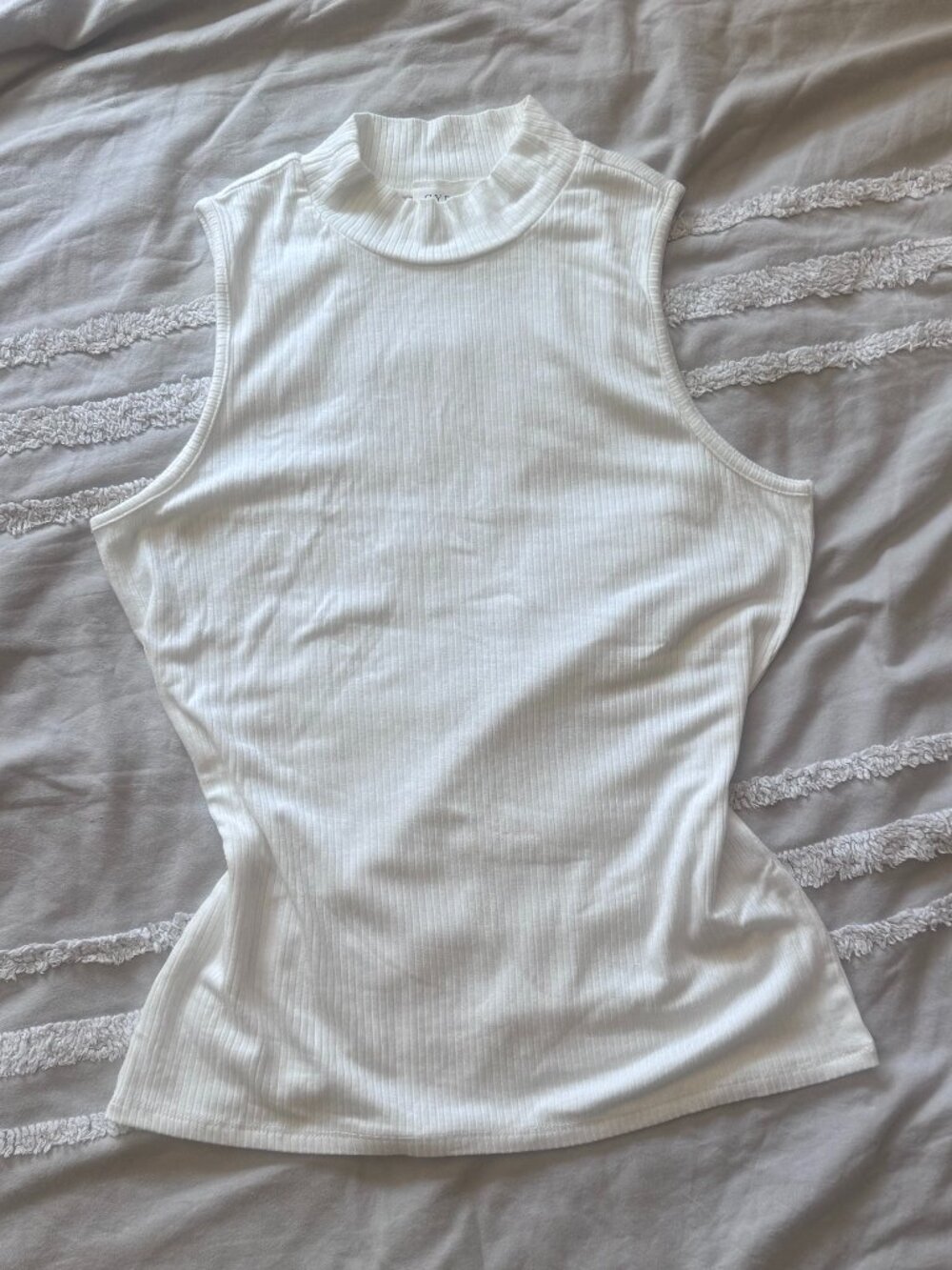 Cyrus Essentials White Ribbed Mock Neck Sleeveless Tank Top Medium M